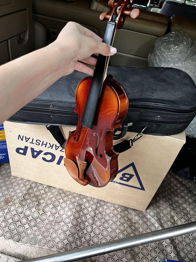 Продам детскую скрипку