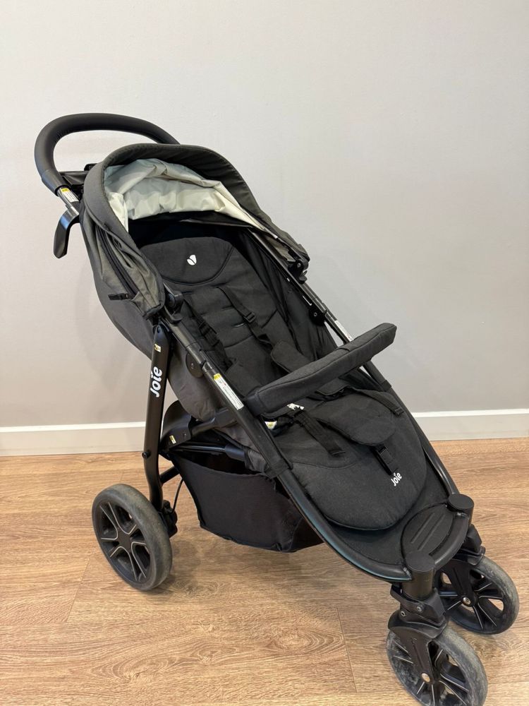 Срочно продам Прогулочную коляску Joie litetrax 4