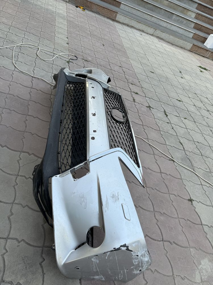 Продается бампер на лексус ркс 350