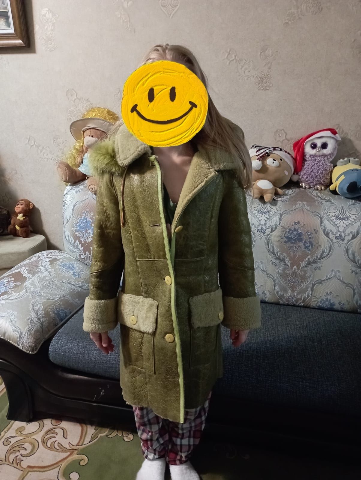 Дублёнка зимняя доя девочек 9-10 лет, на рост 140 см