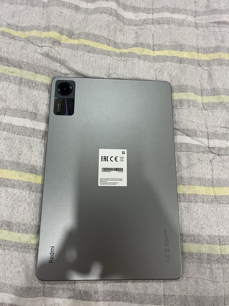Плашет 128гб /8 Redmi Pad SE продам так как не пользуемся лежит просто