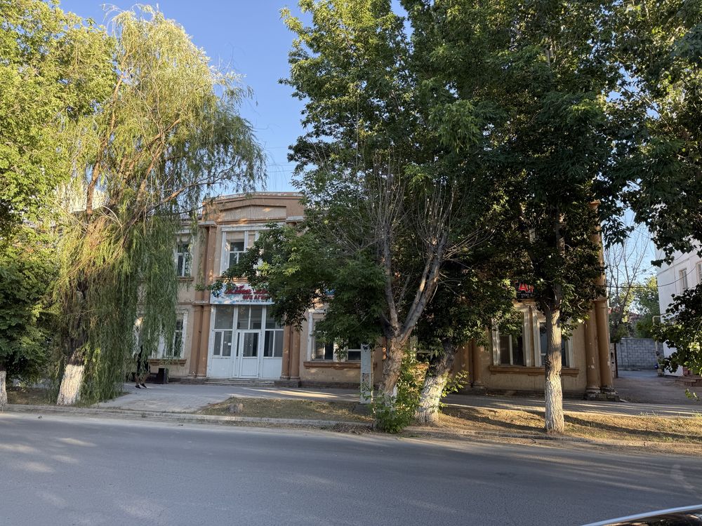 Помещение в аренду аксессуары,шоу,салон, косметика,офис и тд