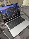 MacBook pro 14.2 m1 pro 512gb
