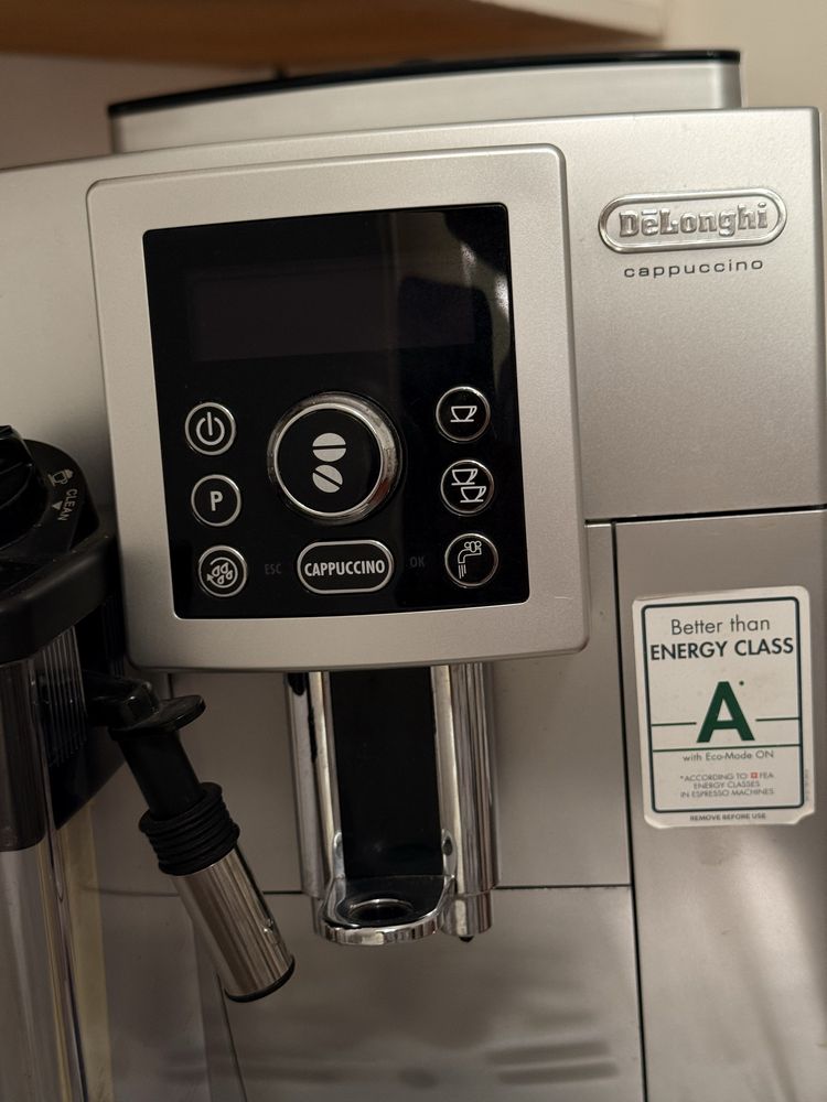 Кофемашина Delonghi
