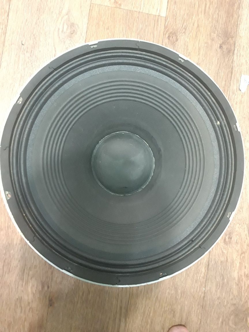 Динамик JBL эстрадный продам