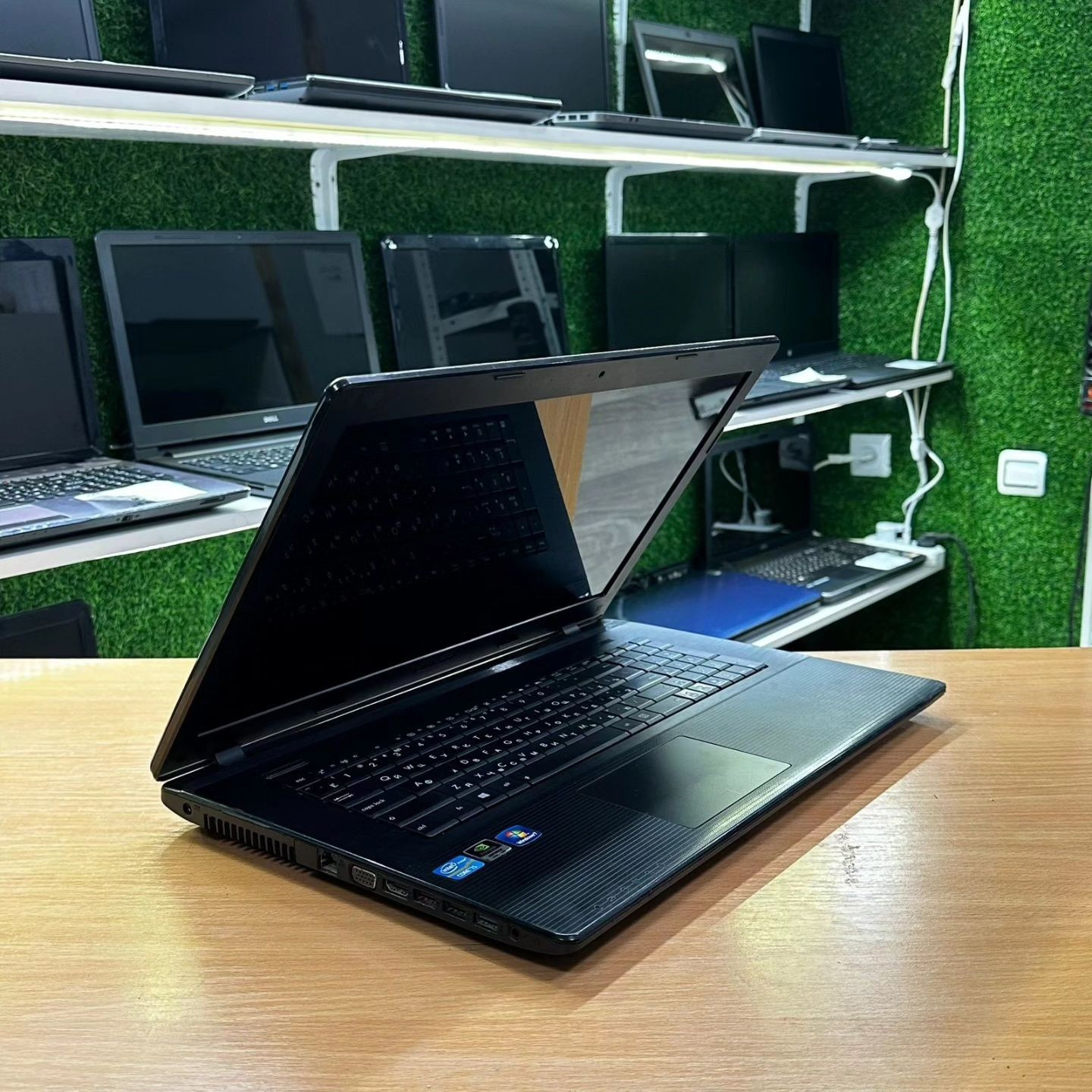 Мощный Игровой ноутбук Asus Core i5 ОЗУ 8Gb/SSD 256Gb+1000/GT 540M 1Gb