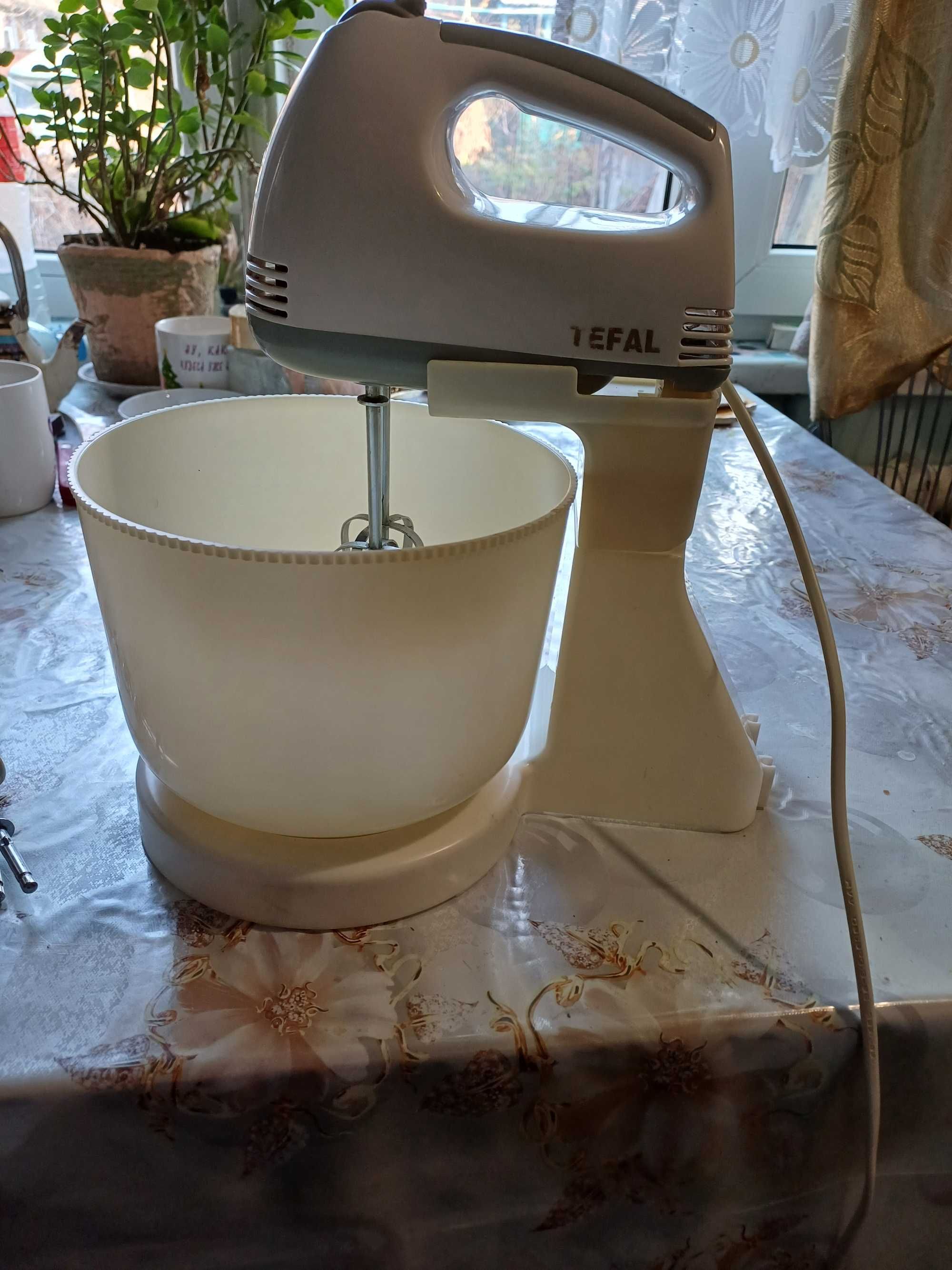 Продам миксер Tefal