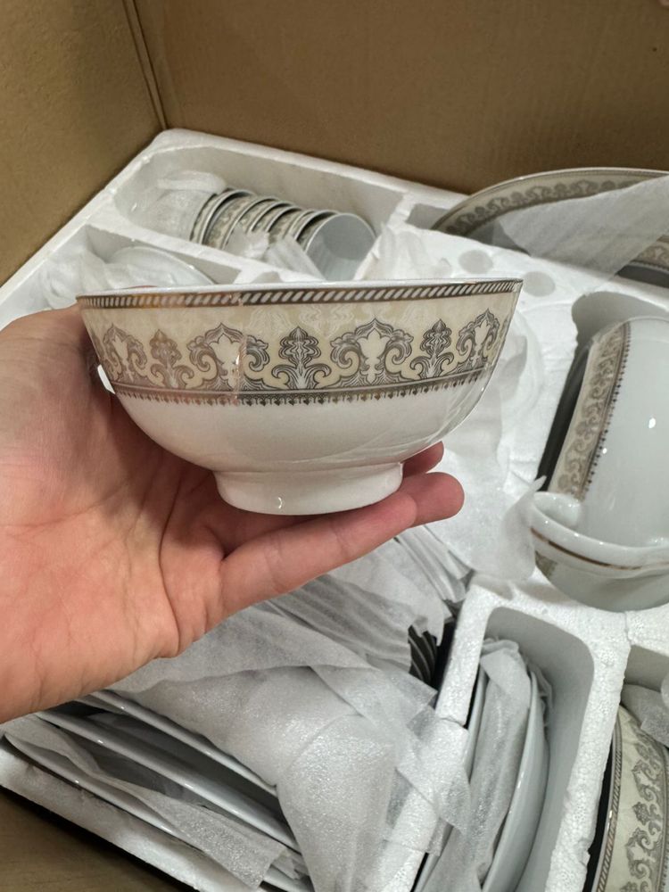 Продам столовый сервиз