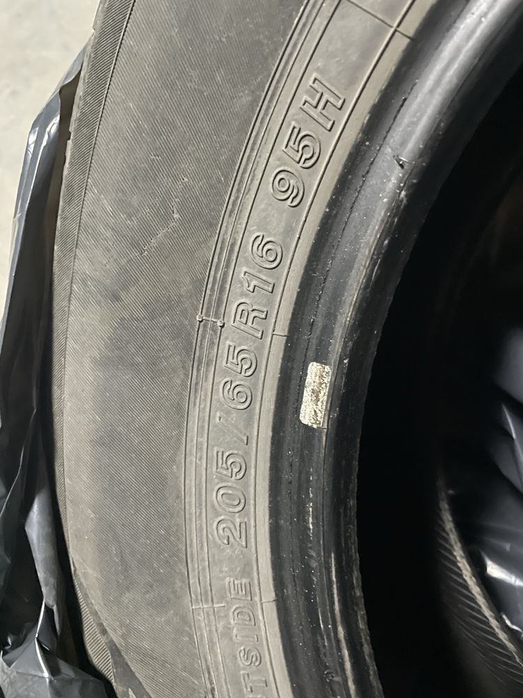 Шины летные yokohama 205/65 R16 95H б/у