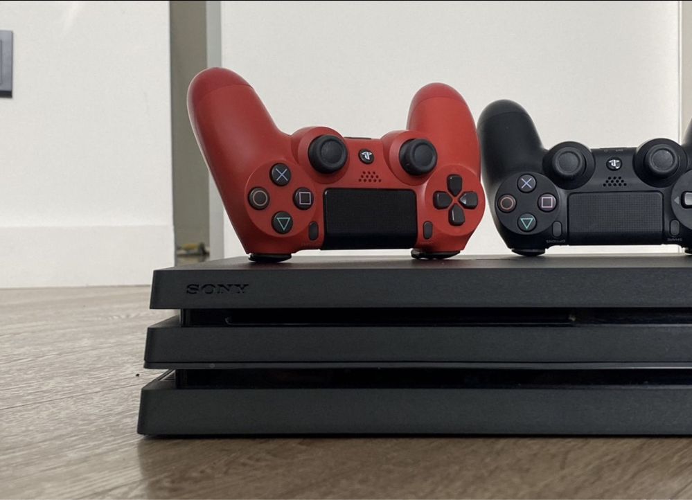 PS4 PRO + UFC 4, FC 25, Battlefield V и 250+ игр