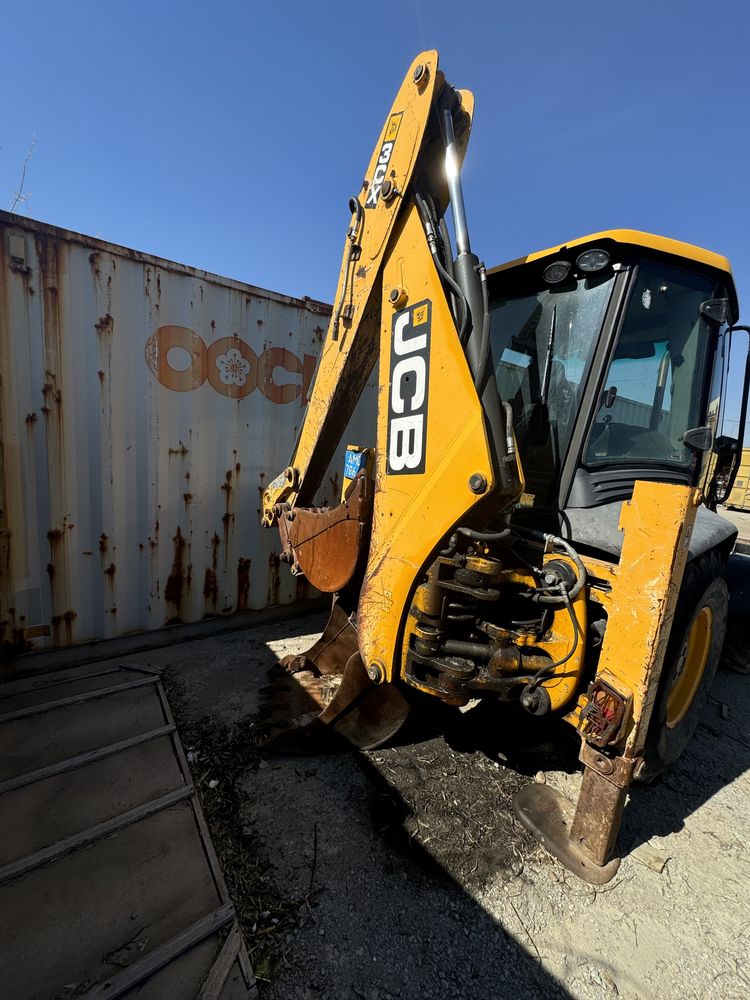 JCB на ходу торг при осмотре