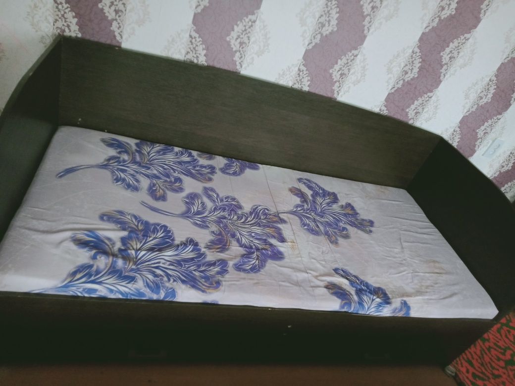 Кровать спальный