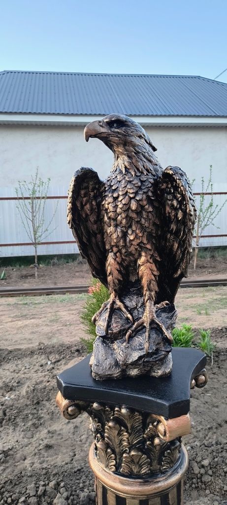 Скульптура Орла из бетона