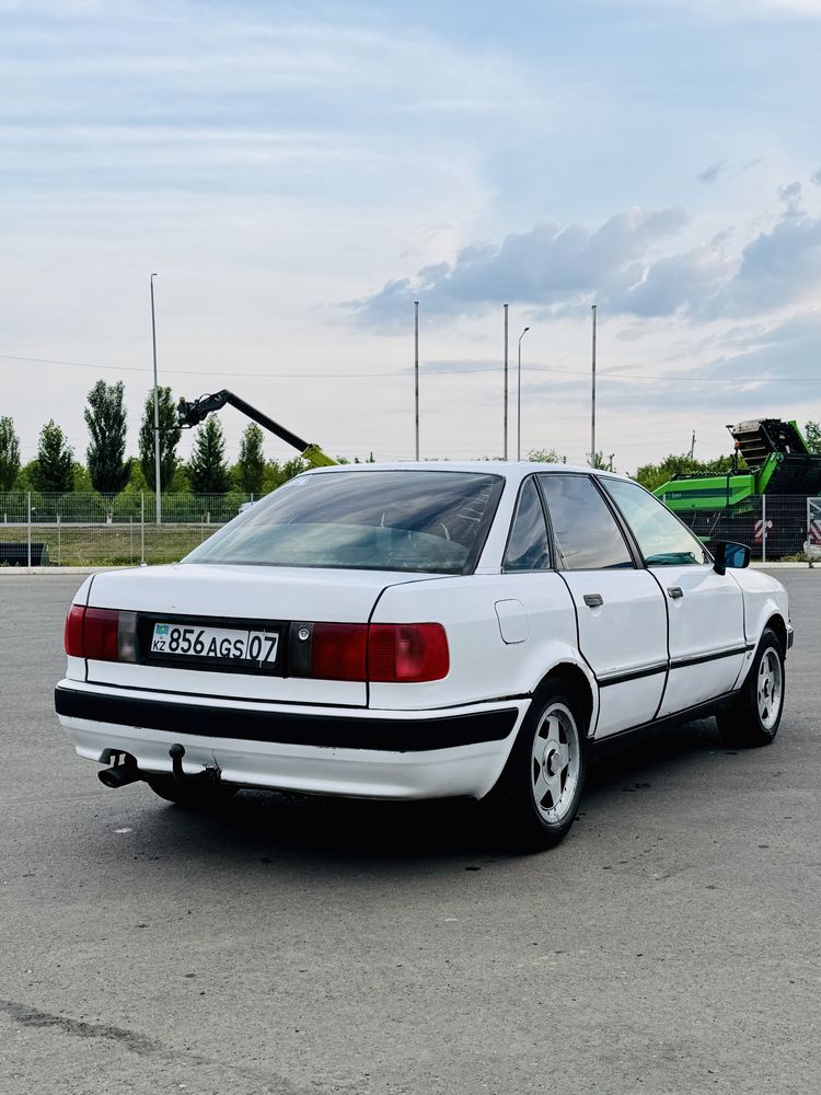 Продам audi 80 b4