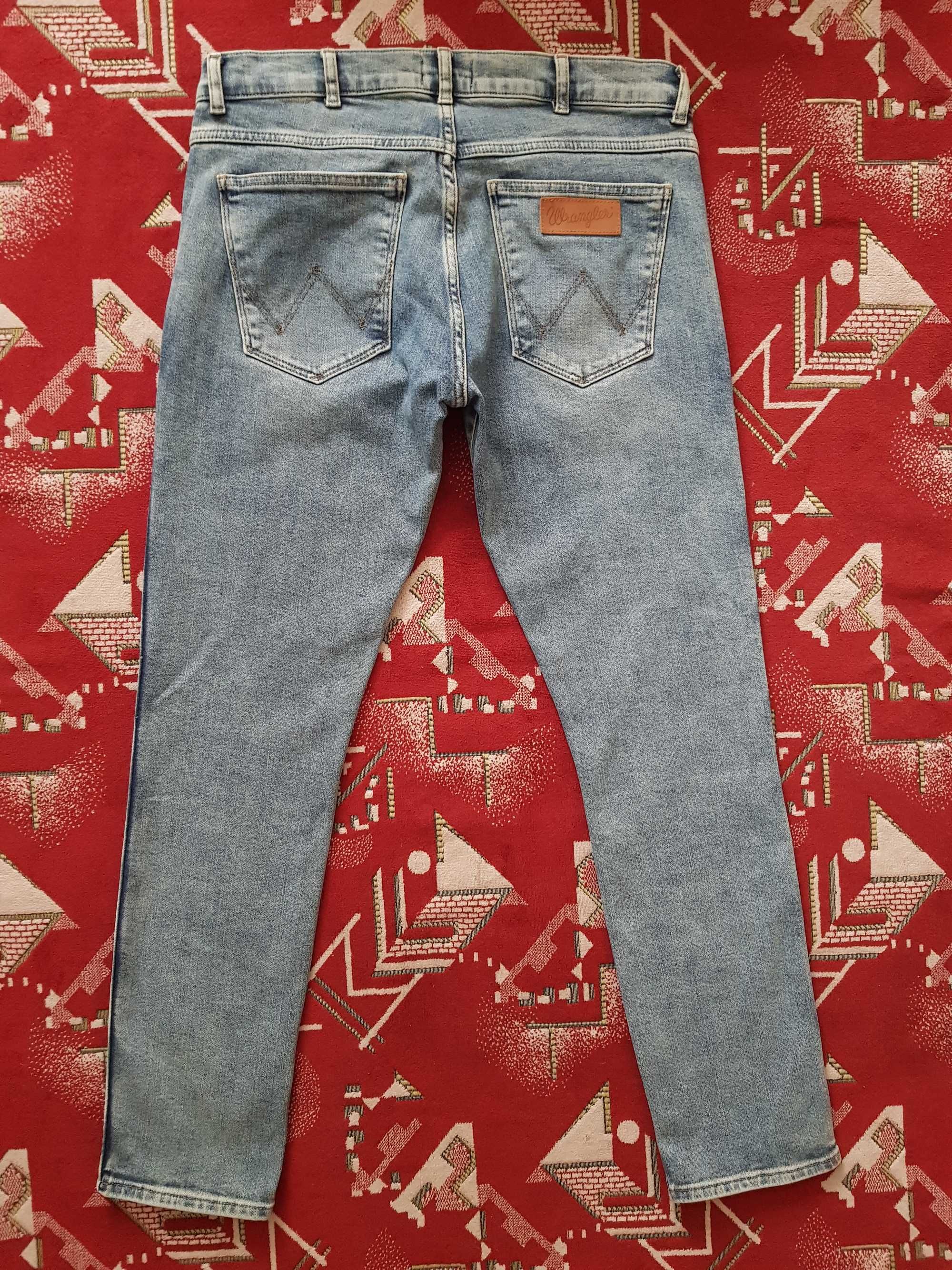Фирмен. джинсы "Wrangler" model Larston  W31xL32 на 46 р. Елочка