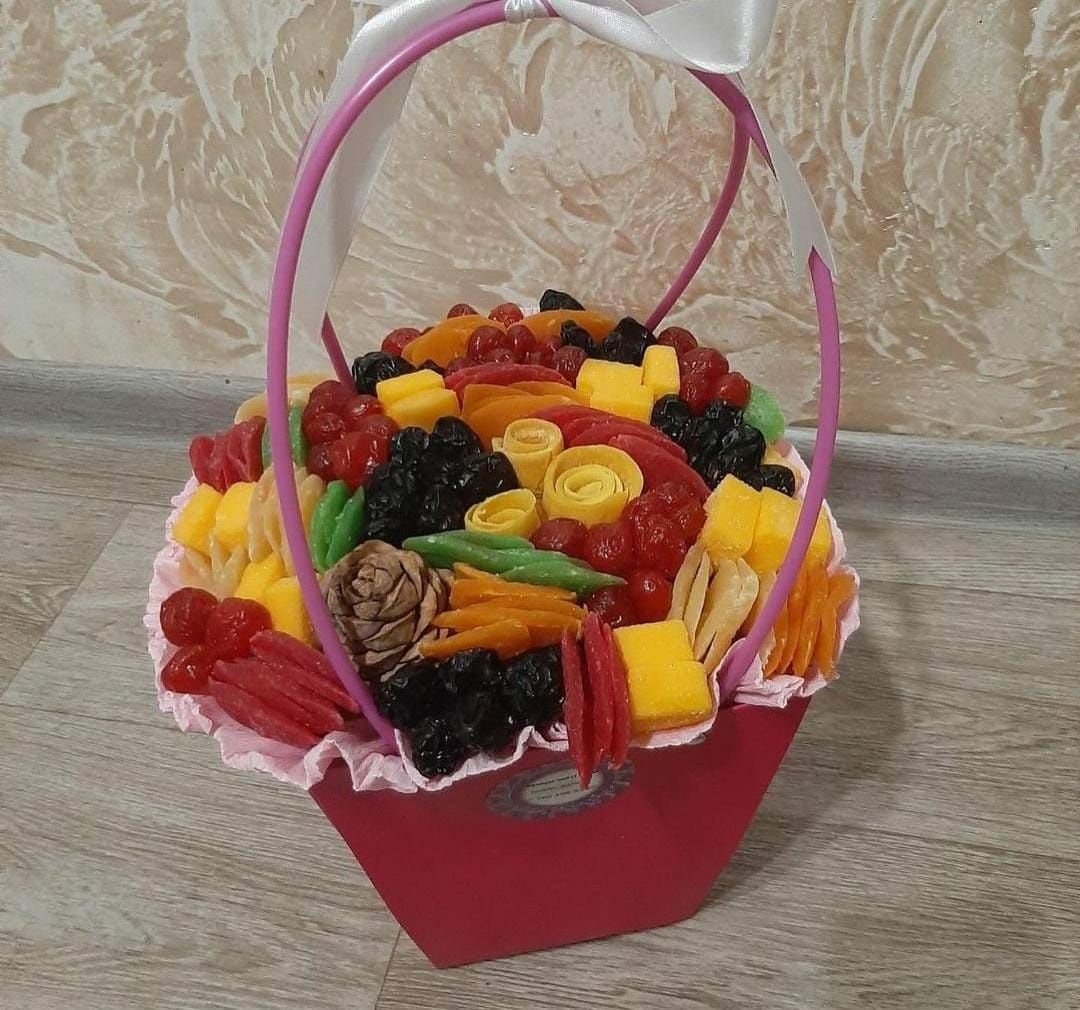 Букет из сухофруктов Клубника в шоколаде Карзина Подарок