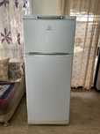 Продам холодильник Indesit