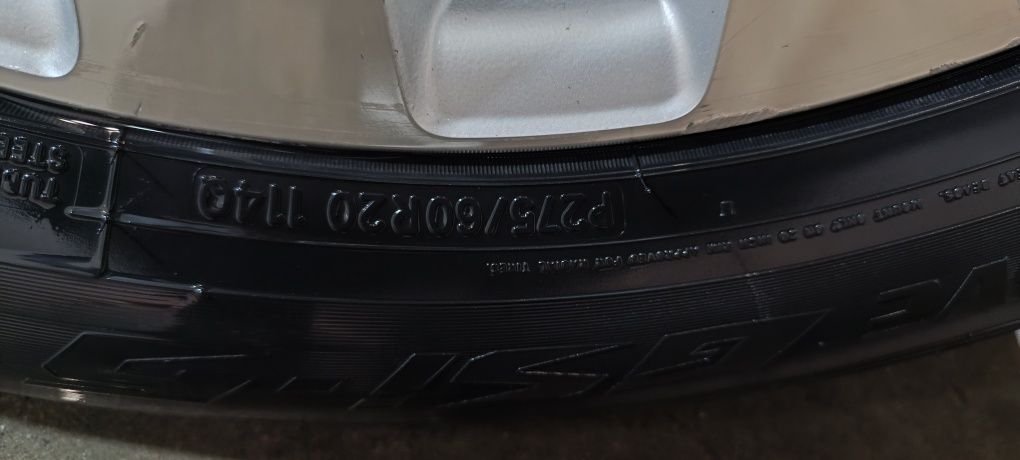 275/60/20 зимняя шина toyo