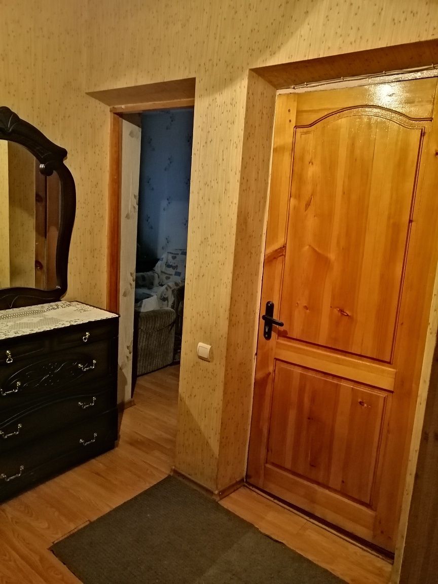 Продаётся 3 х комнатная квартира в районе ЖД вокзала