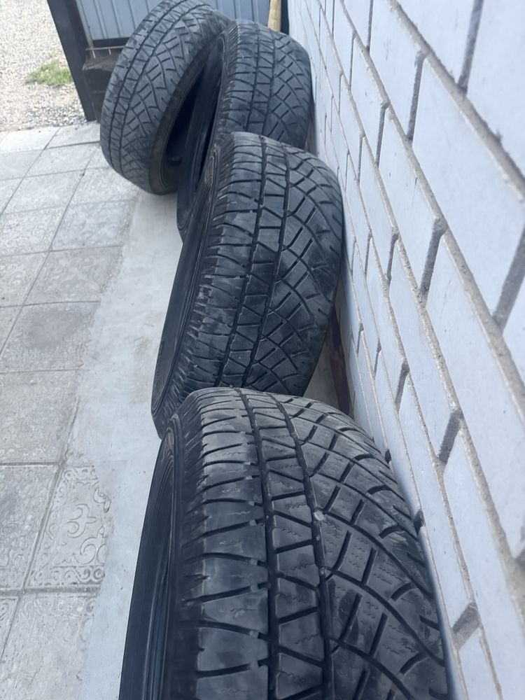 Продам Б/У шины от Тайота Ландкрузер