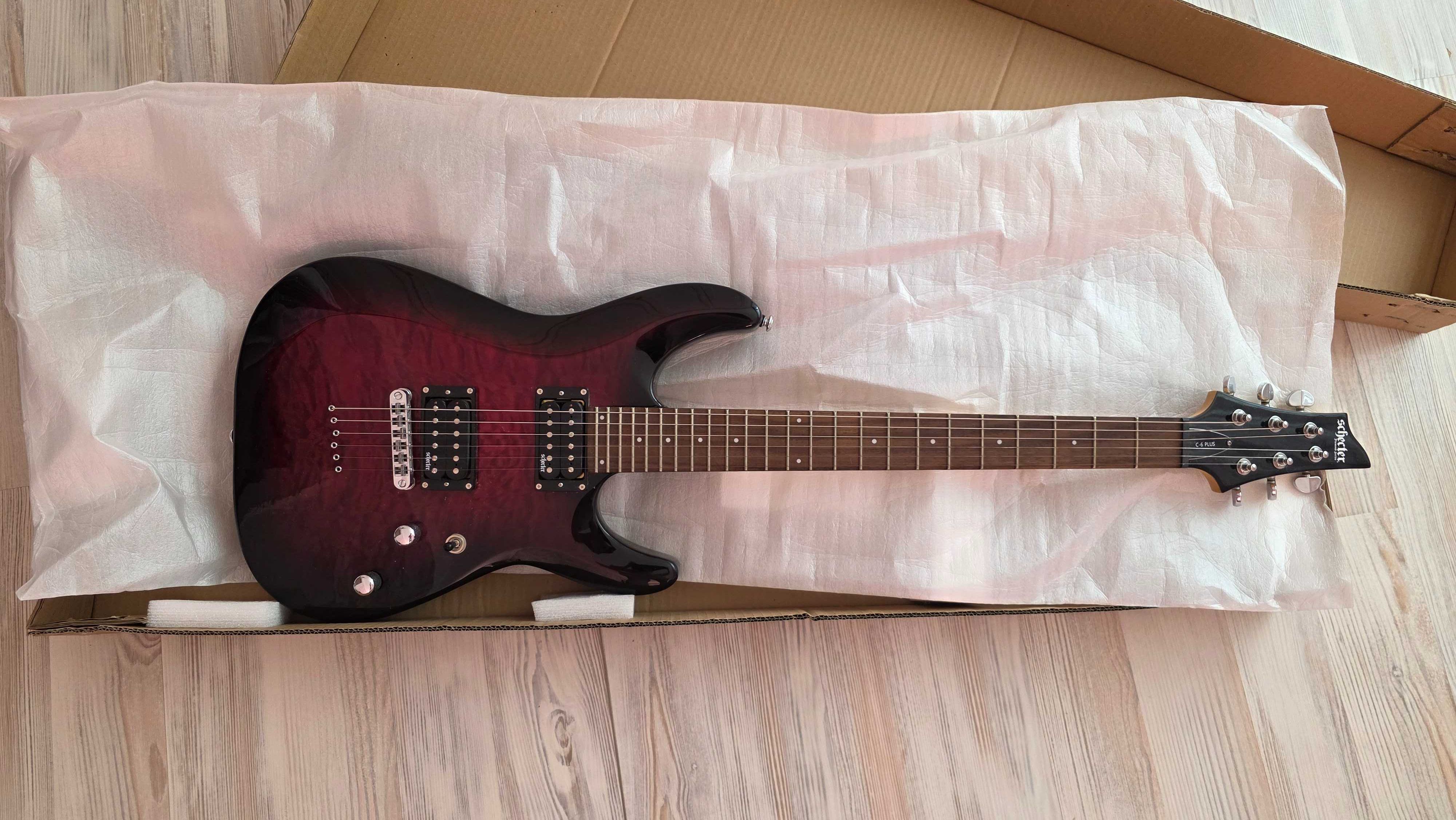 Электрогитара  SCHECTER