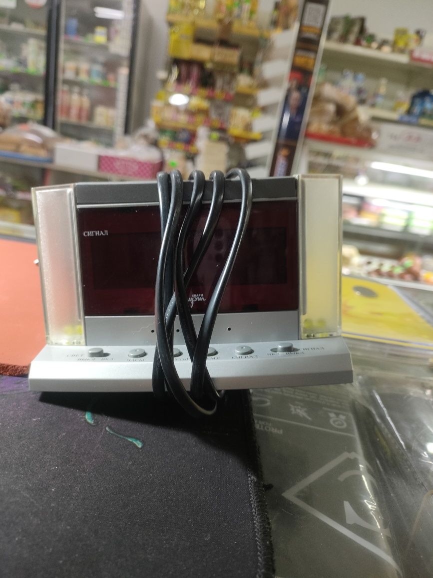 Продам часы цифровые