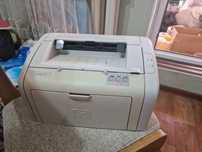 Продам черно-белый принтер HP