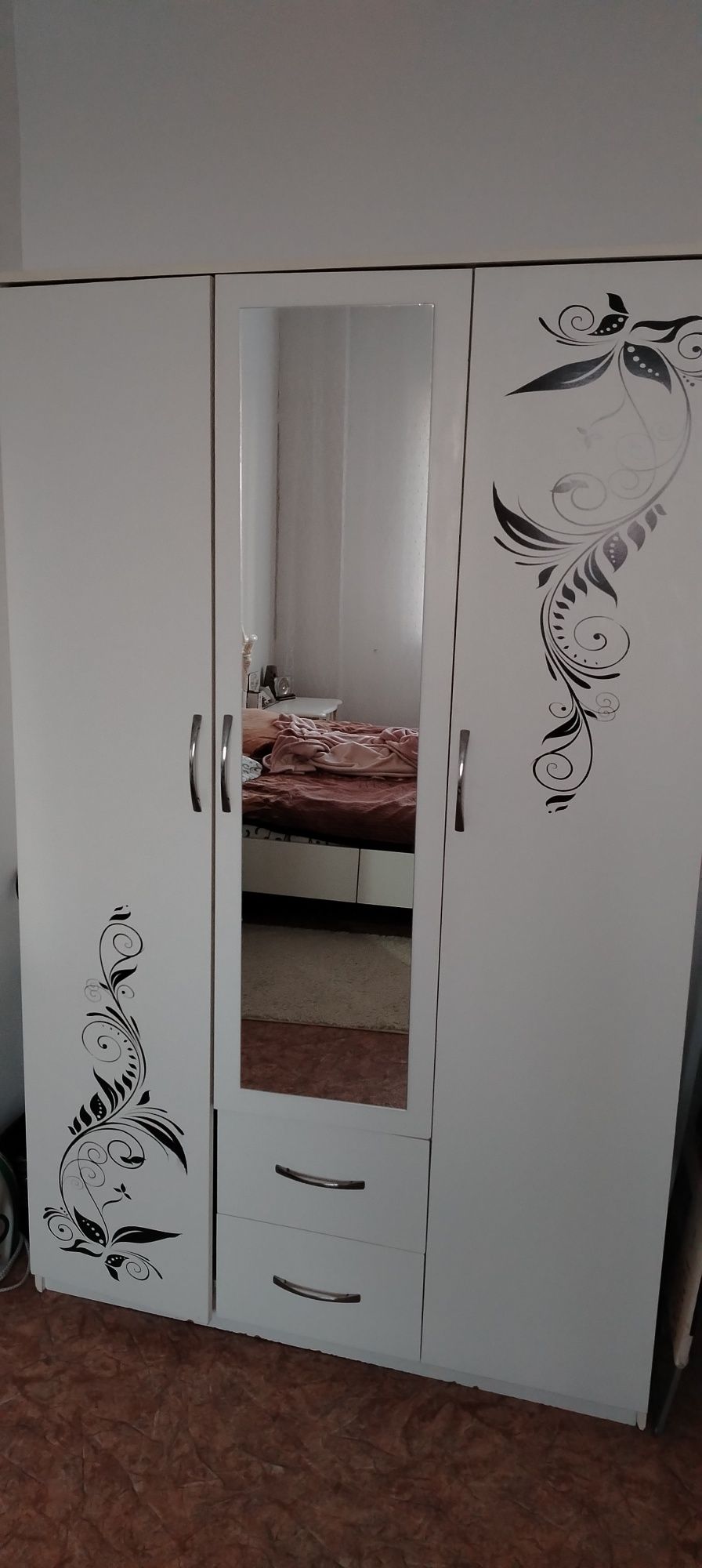 Срочно продам шкаф