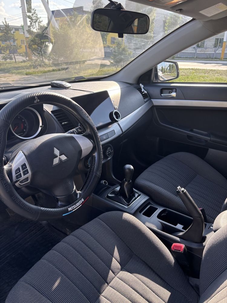 Продам mitsubishi lancer 10 2008