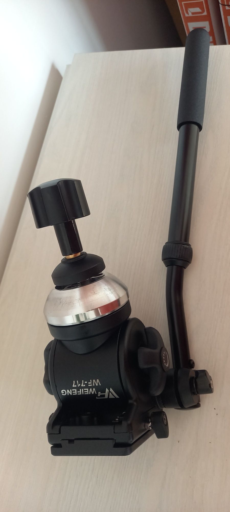 Продам головку от штатива  WF-717