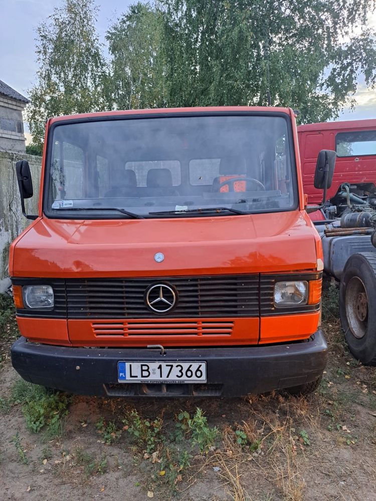 Мерседес D609 D611 D709 D711 D811 запчасти с Европы