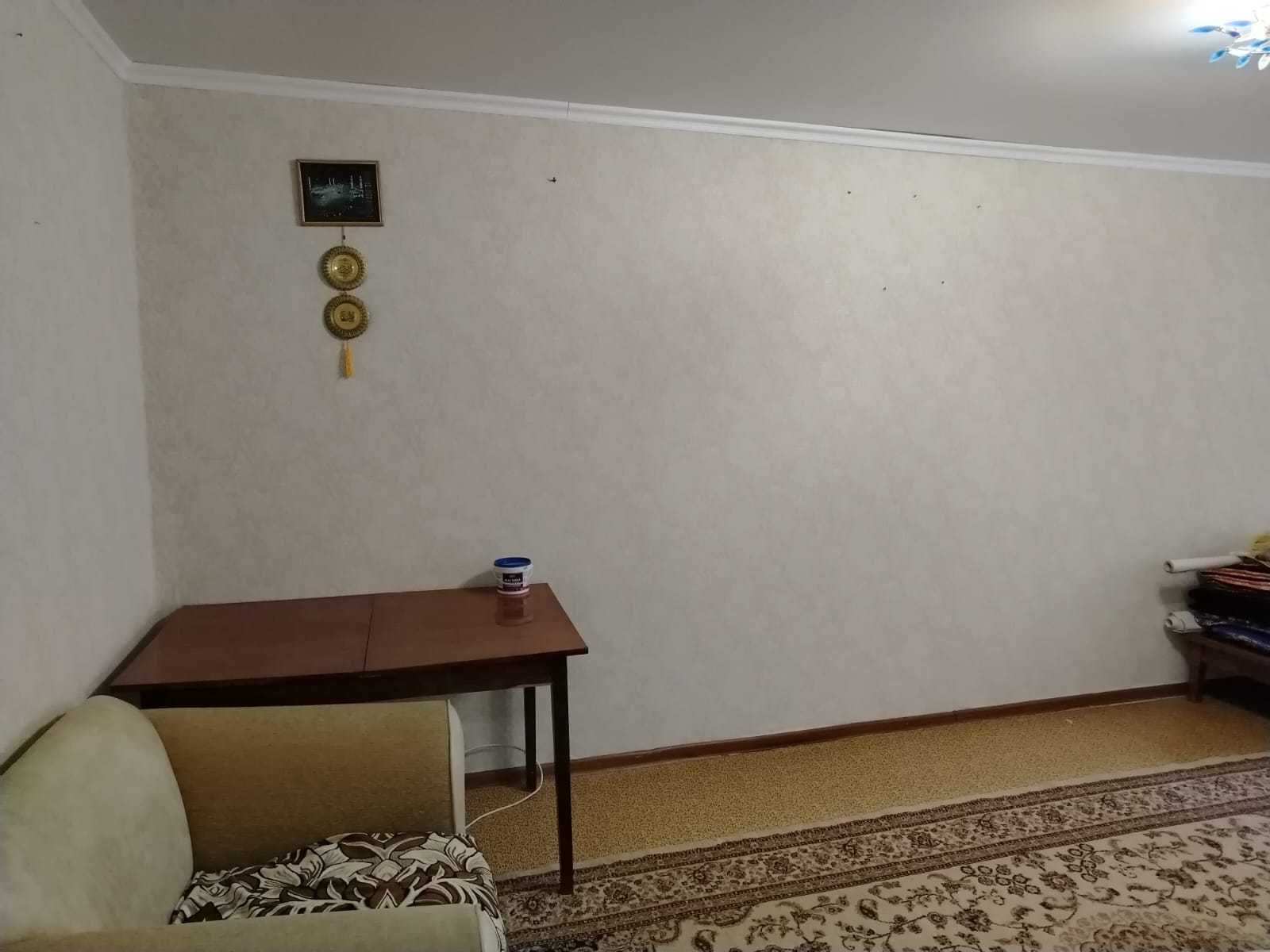 Продам 2х комнатную квартиру 3/5 этаж на пересечении Абая-Быковского
