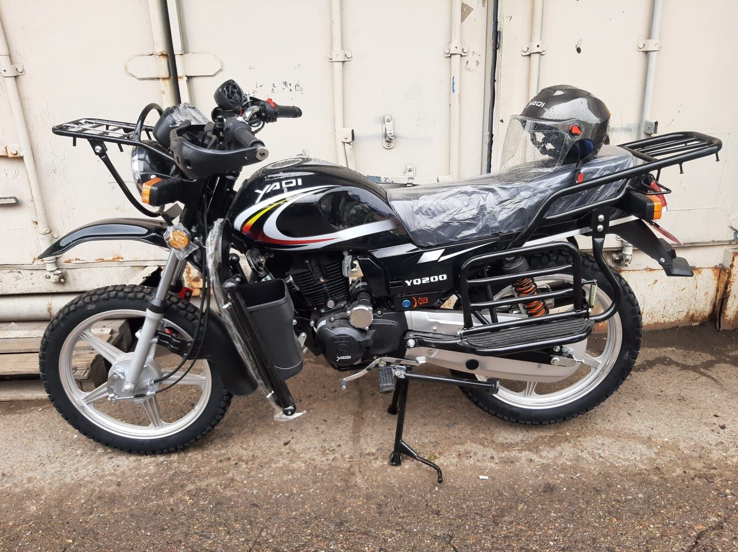 Мотоцикл 200сс 150сс