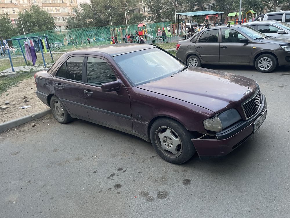 Mercedes benz c180