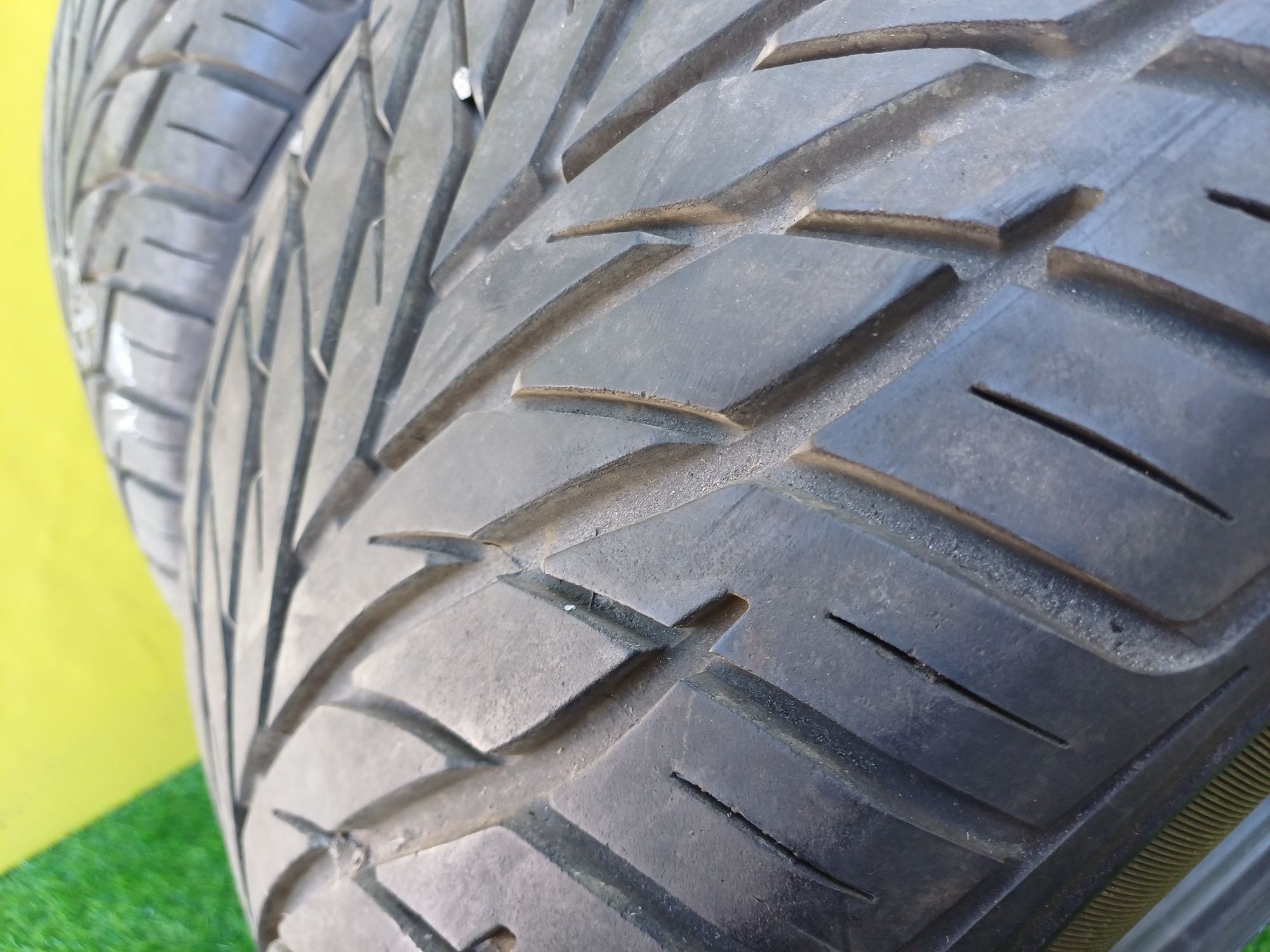 Шины 285/50 R18 Toyo пара.