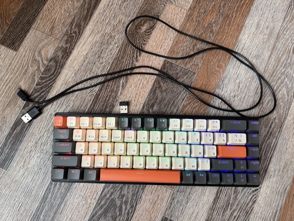 Механическая RGB клавиатура Two Hands Up