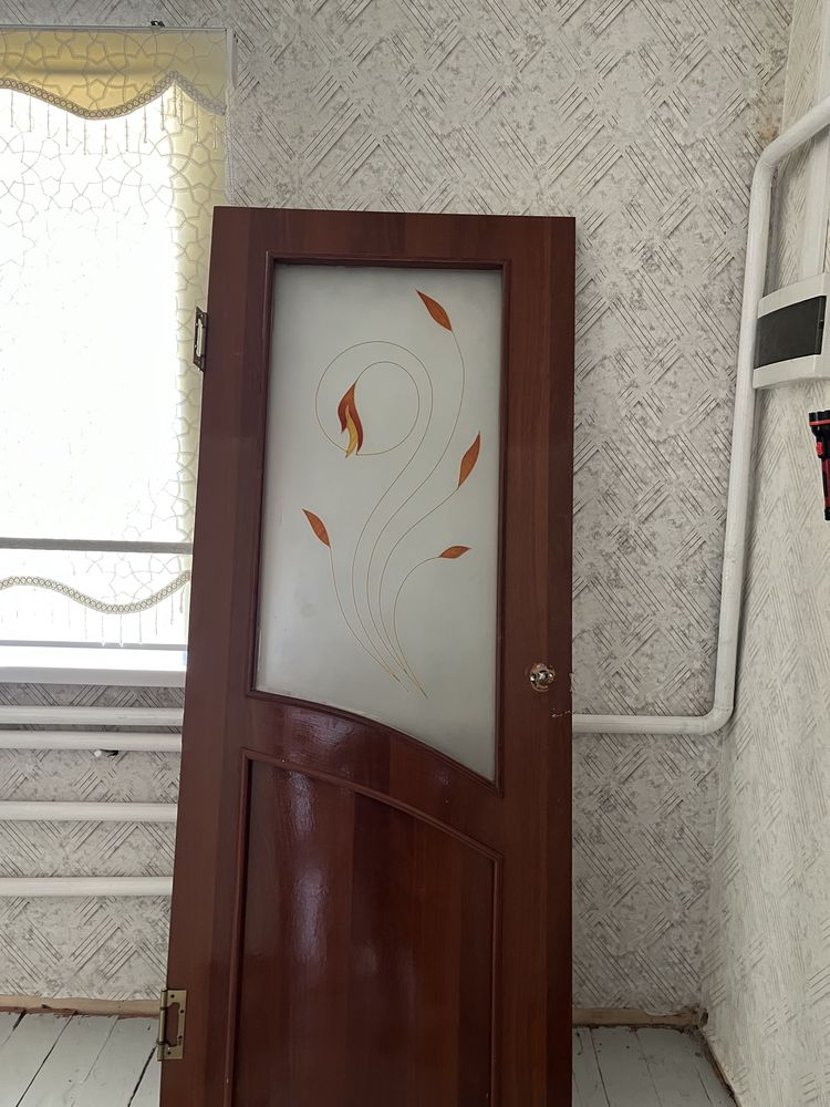 Бөлме есіктері ұсталған