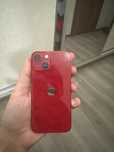 iPhone 13 mini в красном цвете