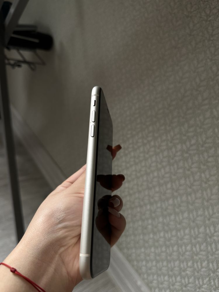 Продам iphone 11