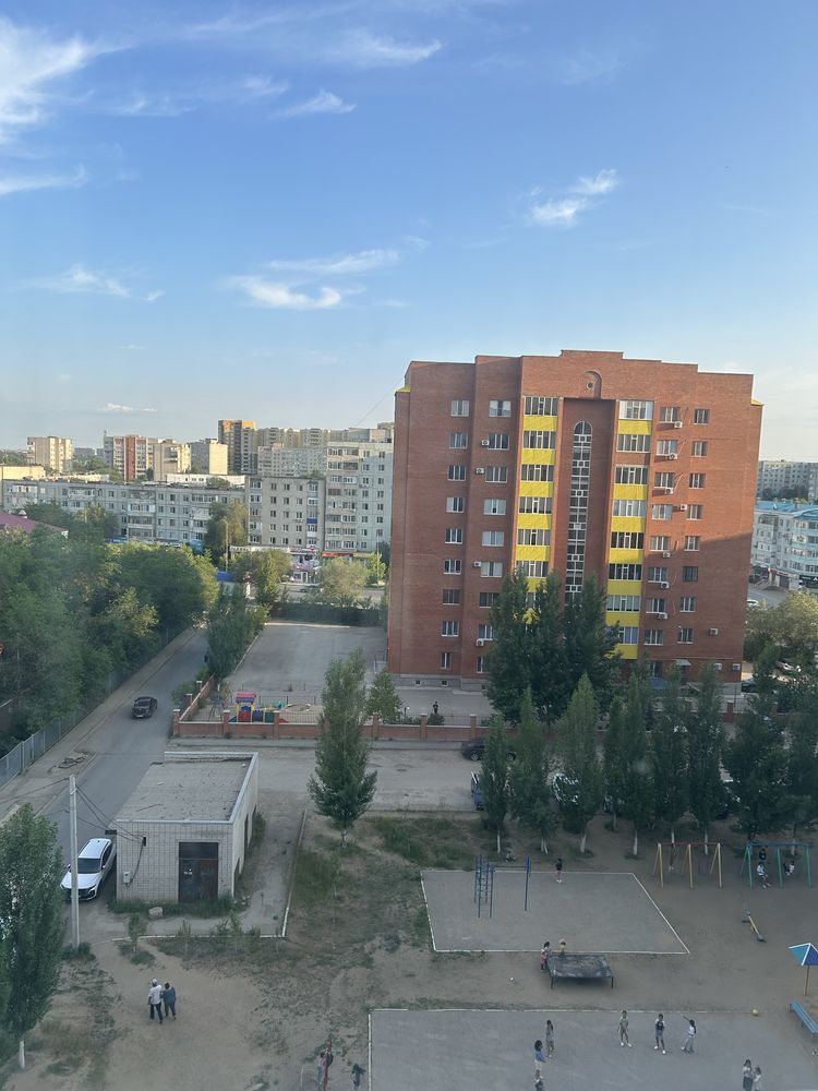 Продам 1 комнатную квартиру в центре 11 микрорайона