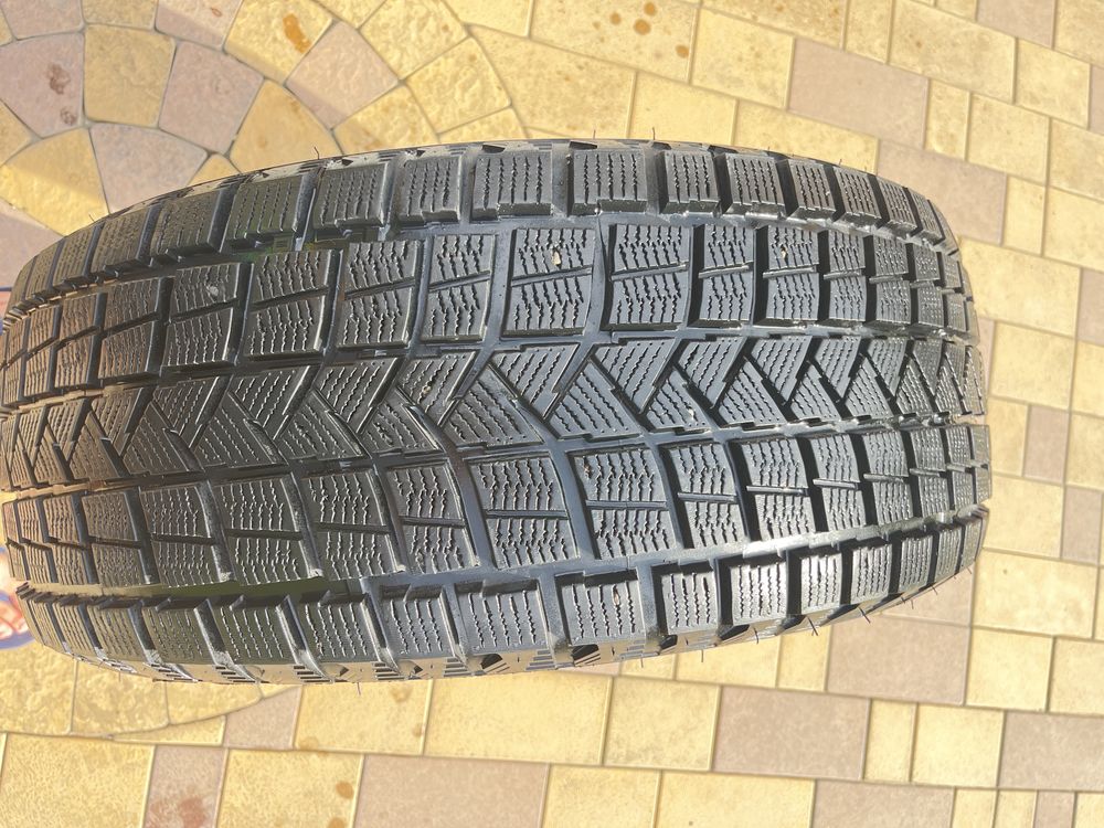 255/45/20 зимние шины FIREMAX