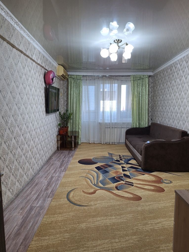 Срочно! Айтеке би 20. 2комн, 5эт.