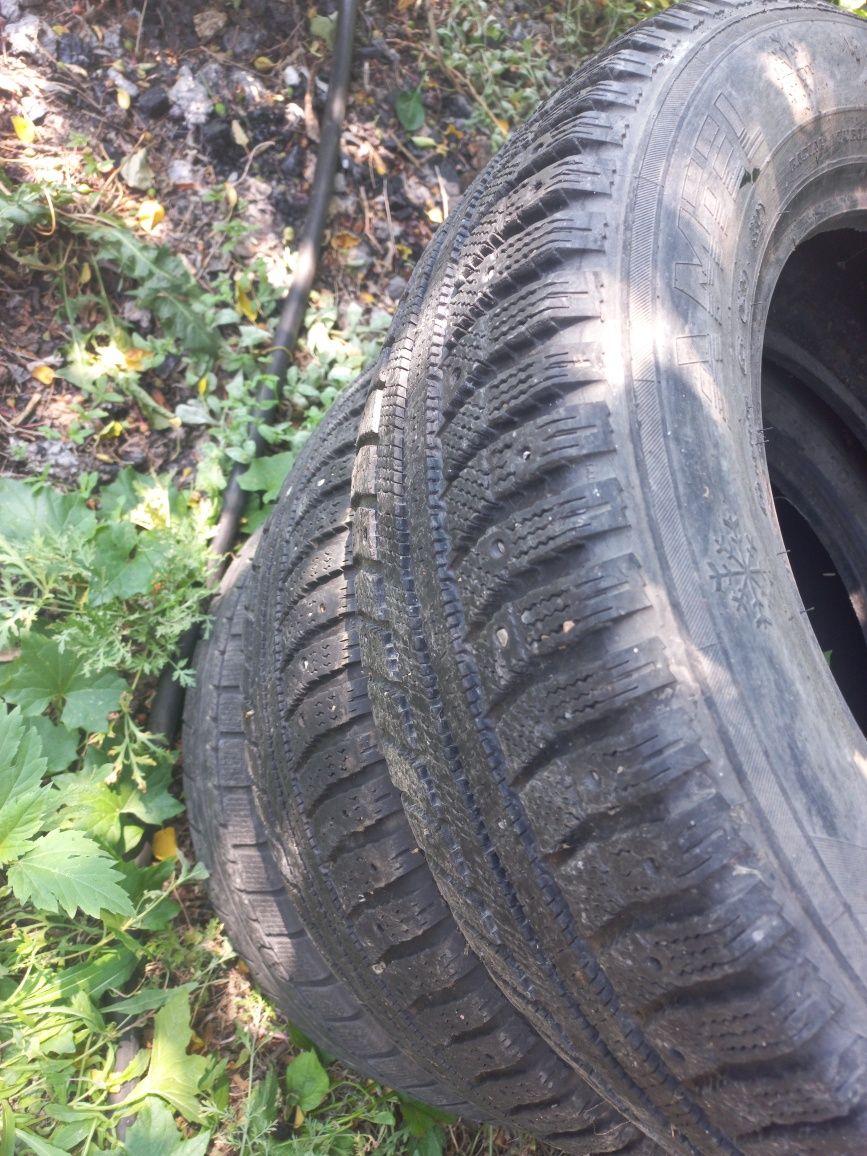 Продам шины 15d зимние 4шт за 10тыс