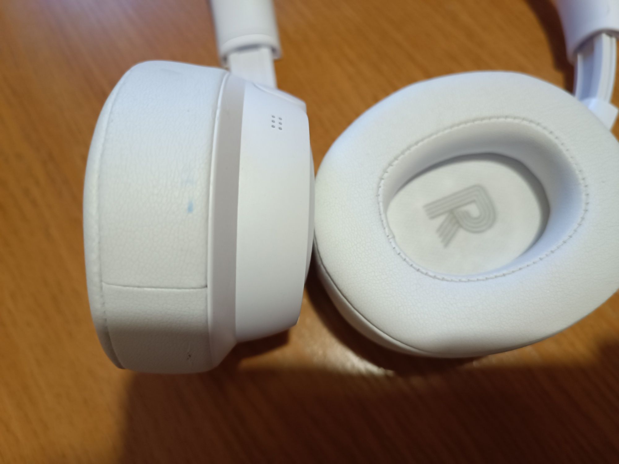JBL TUNE 770NC со сломанным оголовьем