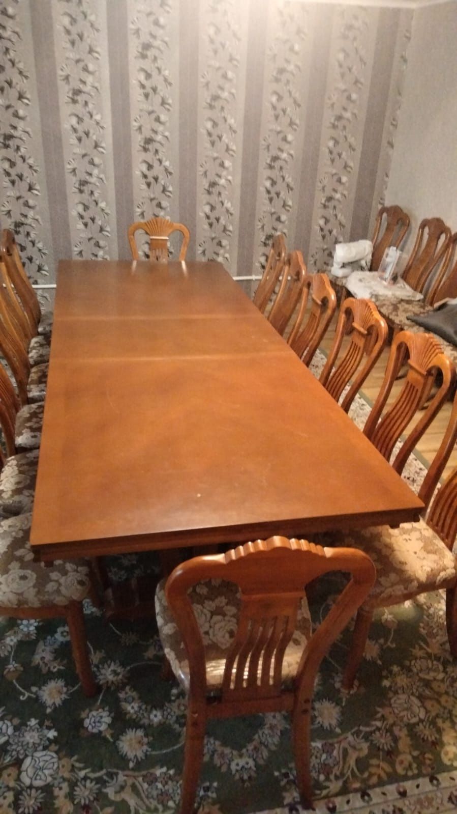 Продам стол + стулья 22 шт