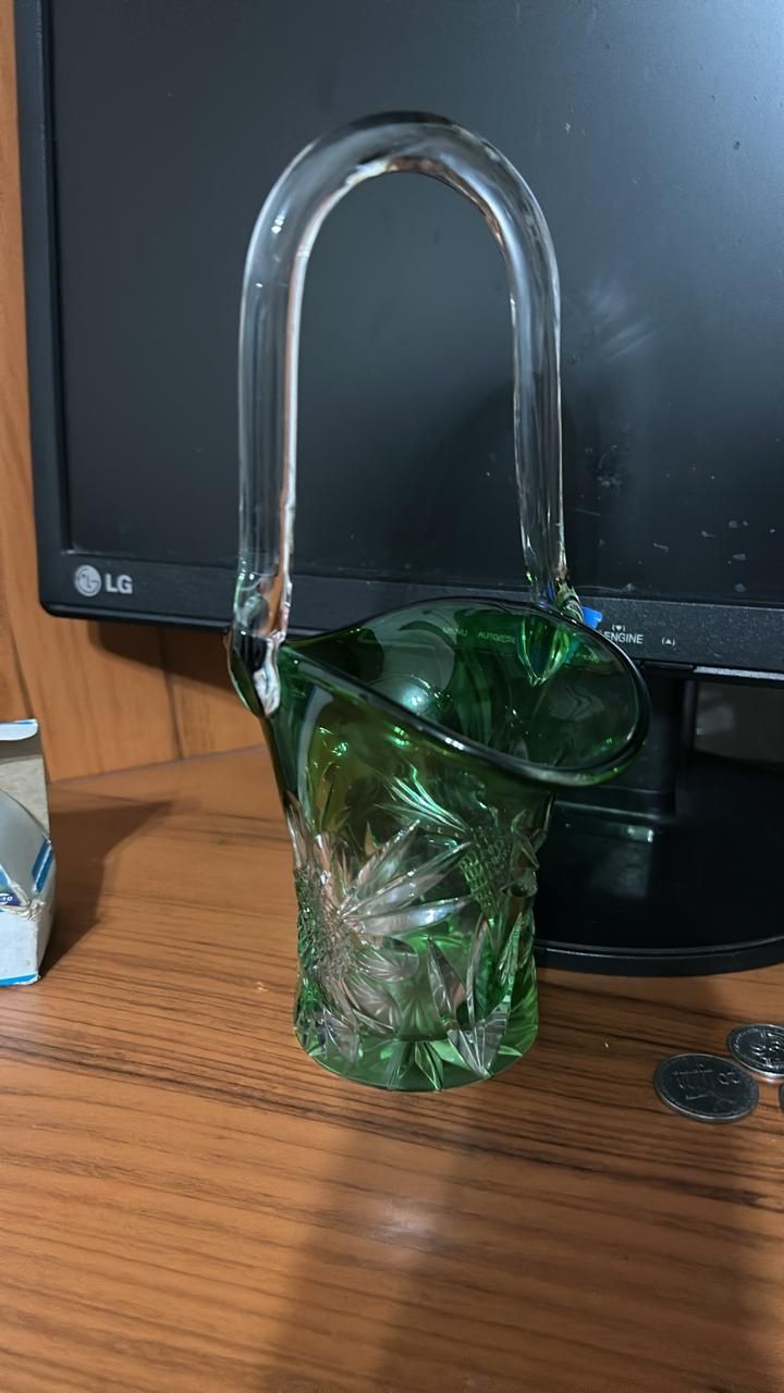 Продам вазу,чехия