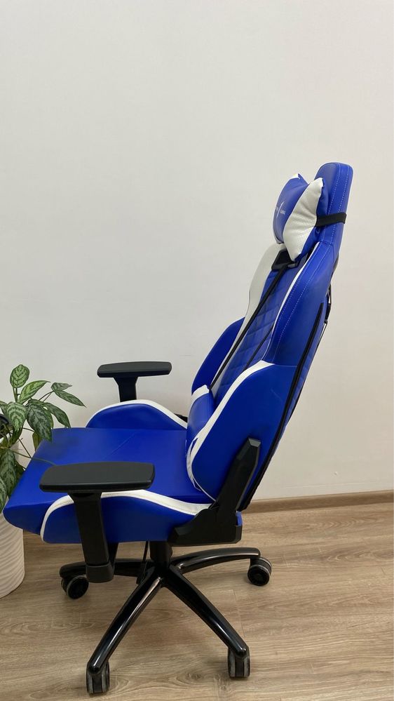 продается игравой кресло. Новая