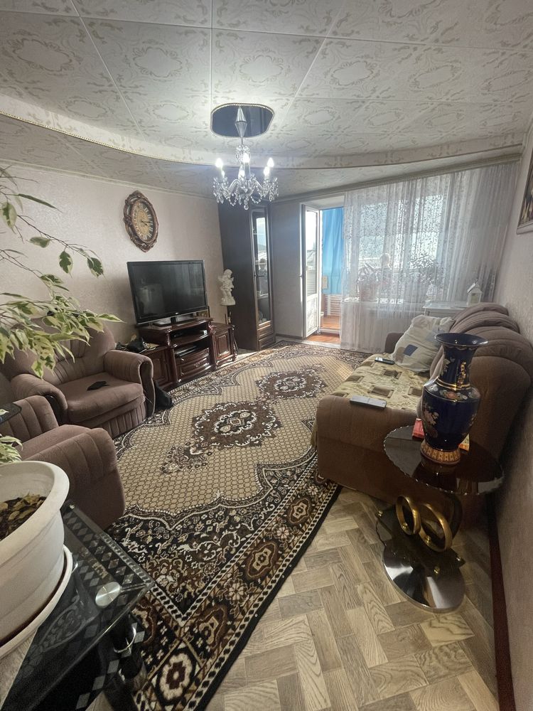 Продам 2х комнатную квартиру улучшенной планировки на 4 районе