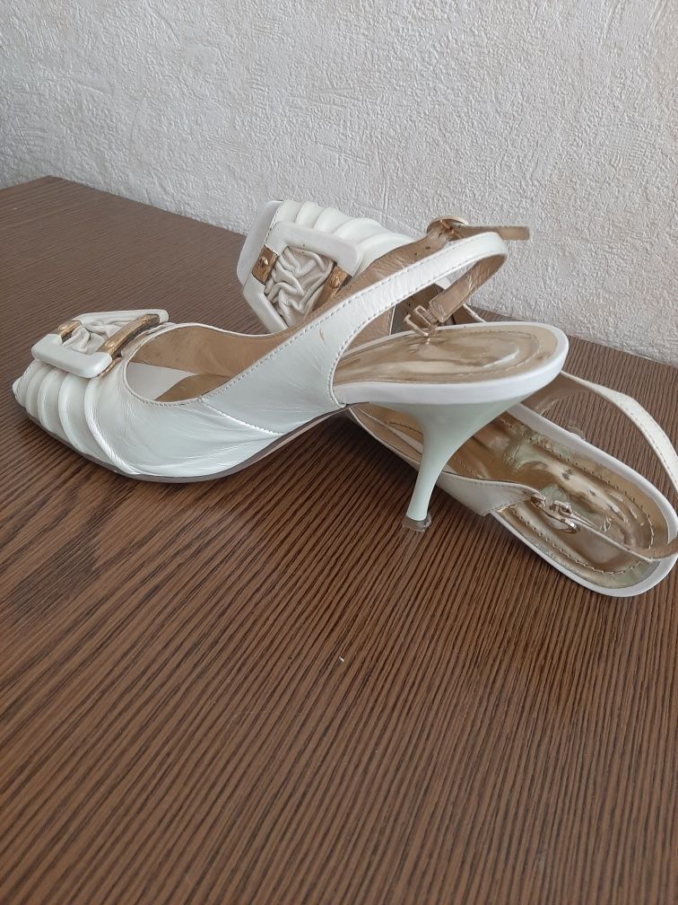 Продам бомоножки б/ у