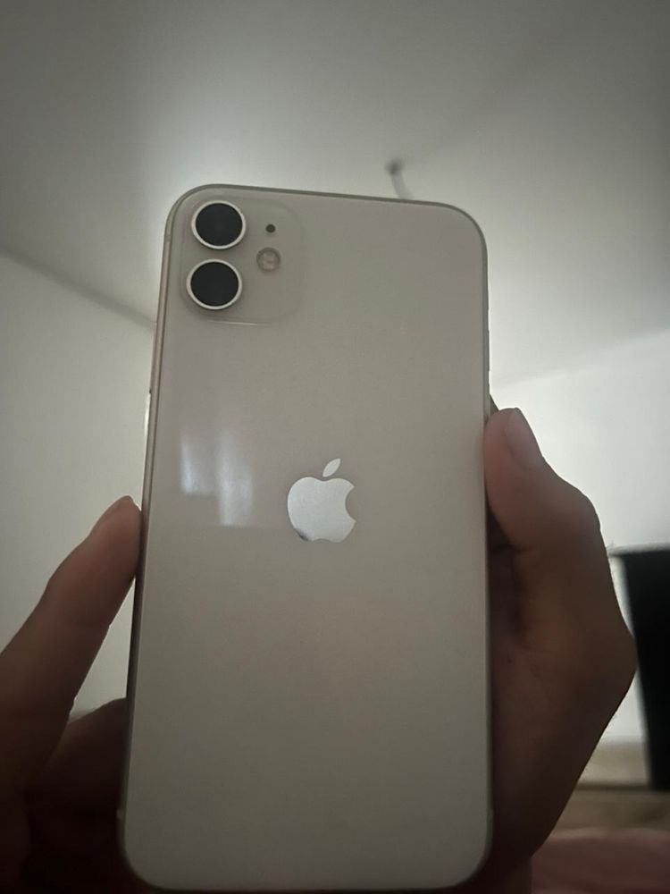 Продам 11 iphone